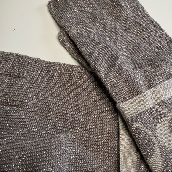 Coach Signature Knit Gloves Gray/Silver One Size NWT - Picture 4 of 5